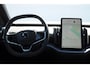 Volvo EX30 272PK Automaat Single Ext. Range Ultra 69 kWh Trekhaak / Adaptieve cruise control/ Panoramadak/ BLIS/ Parkeersensoren met 360 camera / Getint Glas / Stoel en stuurwielverwarming / Elektrische stoelen / Apple carplay / Elektrische achterklep / Keyless entry