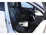 Volvo EX30 272PK Automaat Single Ext. Range Ultra 69 kWh Trekhaak / Adaptieve cruise control/ Panoramadak/ BLIS/ Parkeersensoren met 360 camera / Getint Glas / Stoel en stuurwielverwarming / Elektrische stoelen / Apple carplay / Elektrische achterklep / Keyless entry