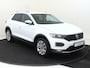 Volkswagen T-Roc 1.5 TSI Sport | Adaptieve cruise control | Dodehoek detectie | Keyless | Achteruitrijcamera  | Navigatie | Digital cockpit Pro | Elektrische achterklep |