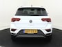 Volkswagen T-Roc 1.5 TSI Sport | Adaptieve cruise control | Dodehoek detectie | Keyless | Achteruitrijcamera  | Navigatie | Digital cockpit Pro | Elektrische achterklep |