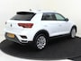 Volkswagen T-Roc 1.5 TSI Sport | Adaptieve cruise control | Dodehoek detectie | Keyless | Achteruitrijcamera  | Navigatie | Digital cockpit Pro | Elektrische achterklep |