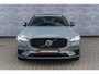 Volvo V90 2.0 T8 Plug-in Hybrid AWD Ultimate Dark | Luchtvering | Bowers Wilkins Audio | 360 Graden Camera | Panoramadak | Head-up Display | Sportstoelen | Elektrische Achterklep | Navigatie | Apple Carplay | Android Auto | Cruise Control Adaptief