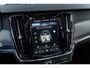 Volvo V90 2.0 T8 Plug-in Hybrid AWD Ultimate Dark | Luchtvering | Bowers Wilkins Audio | 360 Graden Camera | Panoramadak | Head-up Display | Sportstoelen | Elektrische Achterklep | Navigatie | Apple Carplay | Android Auto | Cruise Control Adaptief