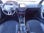 Peugeot 2008 1.2 PureTech Blue Lion Navi PDC Cruise Carplay Trekhaak NAP!