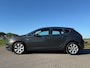 Opel Astra 1.4 Turbo Blitz | Navi | 2e Eigenaar | Clima | 17" Velgen | BT/AUX/USB | 6 Versnellingen | PDC | Cruise | LED |