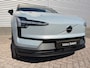 Volvo EX30 Single Motor Extended Range Plus 69 kWh / Stuur & Stoel verwarming / Trekhaak / extra getint glas /