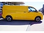 Ford E-Transit Cust. 320 L2H1 136PK Trend 65 kWh Automaat Airco | Cruise | Camera | Apple CP| Trekhaak 8 STUKS
