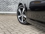 Volvo V40 1.5 T3 Nordic+ Sport | R-Design Exterieur | Lichtmetalen Velgen 17 inch | Navigatie | Parkeerverwarming | Stoelverwarming | Verwarmde Voorruit | Sportonderstel | LED Koplampen | Bluetooth