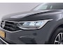Volkswagen Tiguan 1.5 TSI Life Business | 3-zone climate | Stoelverwarming | Adap Cruise