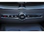 Volvo XC60 T6 Recharge AWD Plus Dark - Panorama/schuifdak - IntelliSafe Assist & Surround - 360º Camera - Verwarmde voorstoelen, stuur & achterbank - Parkeersensoren voor & achter - Elektr. bedienb. voorstoelen met geheugen - Draadloze tel. lader - Inklapbare trekhaak - 19' LMV