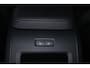 Volvo XC60 T6 Recharge AWD Plus Dark - Panorama/schuifdak - IntelliSafe Assist & Surround - 360º Camera - Verwarmde voorstoelen, stuur & achterbank - Parkeersensoren voor & achter - Elektr. bedienb. voorstoelen met geheugen - Draadloze tel. lader - Inklapbare trekhaak - 19' LMV