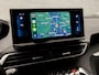 Peugeot 5008 1.2 PureTech Allure Sport 7 Persoons (APPLE CARPLAY, GROOT NAVI, 360 CAMERA, LEDER, ADAPTIVE CRUISE, SPORTSTOELEN, ELEK ACHTERKLEP, KEYLESS, GETINT GLAS, SFEERVERLICHTING, NIEUWSTAAT)