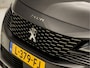 Peugeot 5008 1.2 PureTech Allure Sport 7 Persoons (APPLE CARPLAY, GROOT NAVI, 360 CAMERA, LEDER, ADAPTIVE CRUISE, SPORTSTOELEN, ELEK ACHTERKLEP, KEYLESS, GETINT GLAS, SFEERVERLICHTING, NIEUWSTAAT)