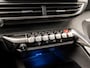 Peugeot 5008 1.2 PureTech Allure Sport 7 Persoons (APPLE CARPLAY, GROOT NAVI, 360 CAMERA, LEDER, ADAPTIVE CRUISE, SPORTSTOELEN, ELEK ACHTERKLEP, KEYLESS, GETINT GLAS, SFEERVERLICHTING, NIEUWSTAAT)