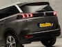 Peugeot 5008 1.2 PureTech Allure Sport 7 Persoons (APPLE CARPLAY, GROOT NAVI, 360 CAMERA, LEDER, ADAPTIVE CRUISE, SPORTSTOELEN, ELEK ACHTERKLEP, KEYLESS, GETINT GLAS, SFEERVERLICHTING, NIEUWSTAAT)
