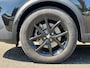 Peugeot e-2008 EV Active Pack 50 kWh Navigatie | Parkeersensoren | All Season | Carplay |