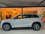 Skoda Kodiaq 1.5 TSI Sportline Business 7p. NAP Garantie Pano Elek. Trekhaak Memory Carplay Camera Digi Dash Cruise Navi Rijklaar