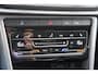 Volkswagen T-Roc 1.5 TSI Style 150pk DSG7 | Carplay | Stoelverwarming | Sensoren | IQ. Drive | Navi