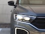 Volkswagen T-Roc 1.5 TSI Style Business 150PK DSG | Led Plus | Trekhaak | Camera | Navigatie | Stoelverarming
