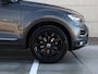 Volkswagen T-Roc 1.5 TSI Style Business 150PK DSG | Led Plus | Trekhaak | Camera | Navigatie | Stoelverarming