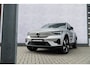 Volvo XC40 Single Motor 69 kWh Essential | Navigatie | Apple Carplay | Android Auto | Achteruitrijcamera | Parkeersensoren | Lichtmetalen Velgen 19 inch | Cruise Control | Climate Control