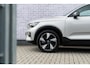 Volvo XC40 Single Motor 69 kWh Essential | Navigatie | Apple Carplay | Android Auto | Achteruitrijcamera | Parkeersensoren | Lichtmetalen Velgen 19 inch | Cruise Control | Climate Control