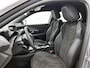 Peugeot 2008 GT Hybrid 145 e-DSC6 | Navigatie | Elektrisch Verstelbare Bestuurderstoel | Camera Voor + Achter | Stoelverwarming | Dodehoekbewaking | Adaptieve Cruise Control | Apple CarPlay/Android Auto |