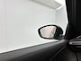 Peugeot 2008 GT Hybrid 145 e-DSC6 | Navigatie | Elektrisch Verstelbare Bestuurderstoel | Camera Voor + Achter | Stoelverwarming | Dodehoekbewaking | Adaptieve Cruise Control | Apple CarPlay/Android Auto |