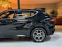 Alfa Romeo Tonale 1.5T Hybrid Ti Garantie StuurVW StoelVW Camera Adoptieve Cruise Elek Achterklep Navi Clima Led Dab Rijklaar