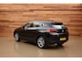 BMW X2 sDrive18i | SPORT STOELEN | 18"LMV | TREKHAAK