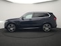BMW X5 xDrive50e M Sport PHEV 490pk Dealer O.H. | Panodak Sky Lounge | Luchtvering | Head Up | 360 Camera | Harman / Kardon | Nappa Lederen Comfortstoelen Memory & Verwarmd | Carbon Schwarz | Apple Carplay | Keyless | Blis | 22"L.M | Plug In Hybrid |