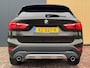 BMW X1 (f48) sDrive20i 192pk Orange Edition III 1e Eigenaar| Dealer Onderhouden | NL Auto | Trekhaak | Pano | Camera | Stoel/Stuurverwarming |