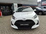 Toyota Yaris 1.5 Hybrid NIEUW VOORRAADVOORDEEL NU €23.900! NORMAAL €27.195! CAMERA CLIMA AD-CRUISE APPLE/ANDROID BLUETOOTH AD-CRUISE REGEN/LICHTSENSOR NIEUW!