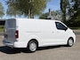 Opel Vivaro L3 2.0 BlueHDi 145pk EAT8 AUTOMAAT | BPM VRIJ | HOUTEN AFWERKING LAADRUIMTE | TREKHAAK | DOORLAADLUIK IN TUSSENSCHOT | APPLE CARPLAY / ANDROID AUTO | CAMERA | PARKEERSENSOREN ACHTER | EXTERIEUR PAKKET | LEDEREN STUURWIEL VERWARMD | STOELVERW. | MISTLAMPEN | ELEKTR. INKLAPBARE SPIEGELS | LICHT- EN REGENSENSOR | BANK VOORPASSAGIERS | €34.995 EX. BTW RIJKLAAR |