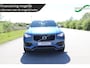 Volvo XC90 2.0 T8 Twin Engine AWD R-Design | 7 zitter | trekhaak | stuur & stoelverwarming | panodak | hud | virtual cockpit