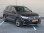 Volkswagen Tiguan 1.4 TSI eHybrid R-Line Business 245PK | Trekhaak | Led | Panoramadak | Camera | Stoel/stuurverwarming | Side assist