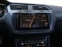 Volkswagen Tiguan 1.4 TSI eHybrid R-Line Business 245PK | Trekhaak | Led | Panoramadak | Camera | Stoel/stuurverwarming | Side assist