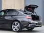 BMW 3-Serie 330e M Sport Individual | Citrinschwarz | Laser | Pano | Harman/Kardon | Zeer compleet