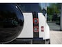 Land Rover Defender 110 P300e 110 Dynamic HSE Edition l Cold Climate pack l Black exterior Pack l Head-UP Display l Elektrische trekhaak l