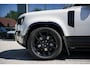 Land Rover Defender 110 P300e 110 Dynamic HSE Edition l Cold Climate pack l Black exterior Pack l Head-UP Display l Elektrische trekhaak l