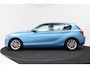 BMW 1-Serie 118i Executive (STOELVERWARMING, CAMERA, NAVIGATIE, CRUISE CONTROL, PARKEERSENSOREN, DEALER ONDERHOUDEN)