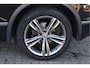 Volkswagen Tiguan 1.4 TSI ACT Connected Series Panorama. Virtual cockpit, Elek. trekhaak, Adaptive cruise, Stoelverwarming, Carplay,
