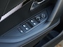 Peugeot e-2008 SUV Allure Avantage 156pk 54kWh | Draadloze telefoonlader | Navigatie | Parkeersensoren