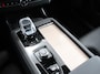 Volvo XC90 2.0 T8 Plug-in hybrid AWD Plus Dark 7 persoons Navigatie Apple Carplay/Android Auto 360 Camera Parkeersensoren Adaptive Cruise Control Full LED Stoel- en stuurverwarming Memory stoelen Climate Control Lichtmetalen velgen