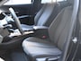Peugeot e-2008 SUV Allure Avantage 156pk 54kWh | Draadloze Telefoonlader | Navigatie | Parkeersensoren
