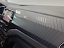 Volkswagen T-Cross 1.0 TSI Style Business R VCP Stoelverwarming Navigatie 24 Maanden garantie* (Vraag naar de voorwaarden)