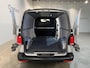 Volkswagen Transporter 2.0 TDI L2H1 150 PK Automaat / Euro 6 / Airco / CarPlay / PDC / Cruise Control / Navigatie / 3-Zits