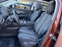 Peugeot 3008 1.2 Turbo 130PK Allure Automaat | Lage Km stand: 47800 | Panorama Schuif-Kanteldak | Afneembare Trekhaak | All Season Banden | LED Verlichting | Navigatie | Stoelverwarming | Dakrails |
