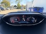 Peugeot 3008 1.2 Turbo 130PK Allure Automaat | Lage Km stand: 47800 | Panorama Schuif-Kanteldak | Afneembare Trekhaak | All Season Banden | LED Verlichting | Navigatie | Stoelverwarming | Dakrails |