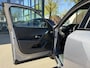 Peugeot e-2008 GT WARMTEPOMP| SOH 96% | ACHTERUITRIJCAMERA| RIJSTROOK-ASSISTENT| APPLE CARPLAY/ ANDROID AUTO| FABRIEKSGARANTIE PEUGEOT TOT 01-2027| 19.440KM!|